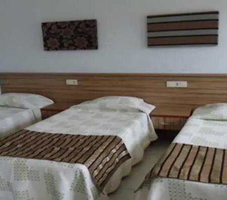 Kum Otel 3*