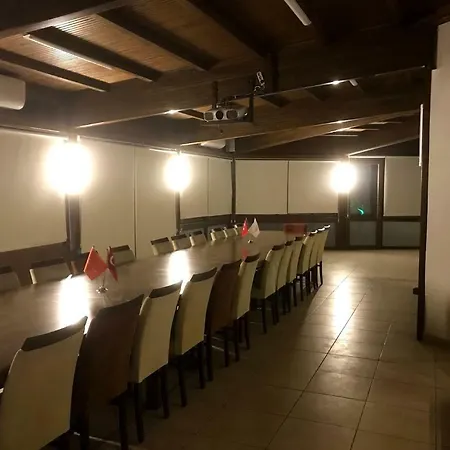 Kum Otel